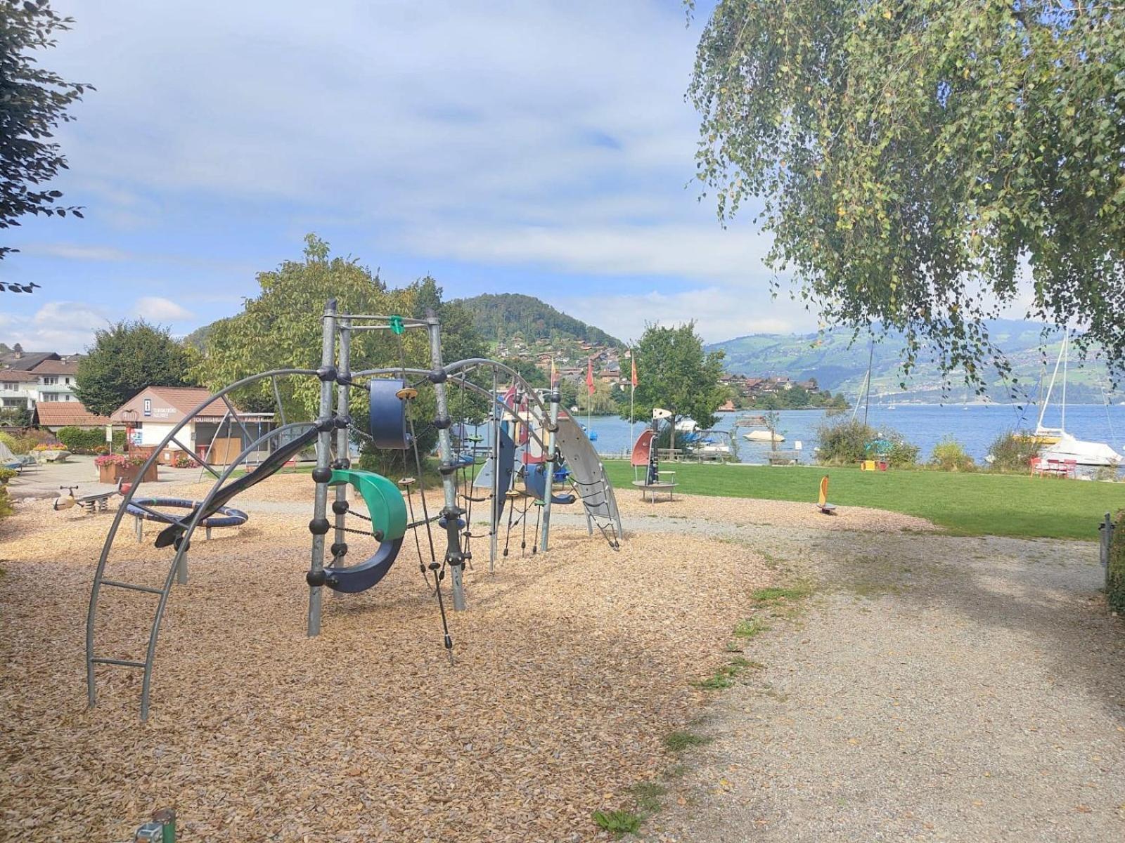 Am L 15 Minuten Nach Interlaken L Gratis Parking * Faulensee